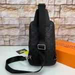 Louis Vuitton Avenue Sling Empreinte Erkek Omuz Çantası - Görsel 3