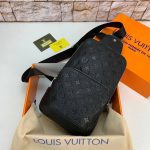 Louis Vuitton Avenue Sling Empreinte Erkek Omuz Çantası - Görsel 2