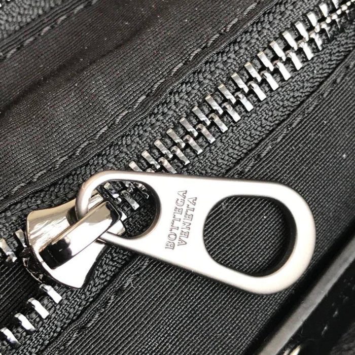 Bottega Veneta Lock On Messenger Erkek Postacı Çantası - Görsel 2