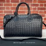 Bottega Veneta Medium Duffle Bag Seyahat Valizi