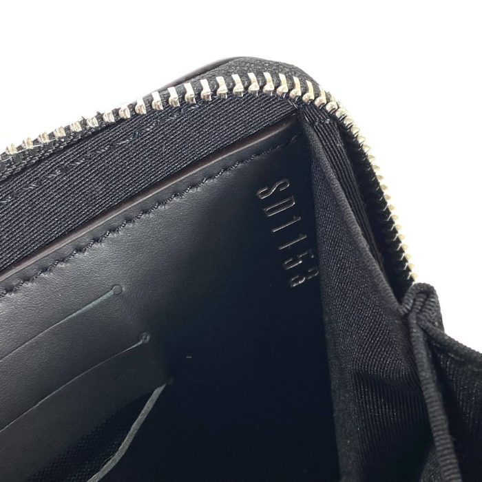 Louis Vuitton Alpha Wearable Wallet Bag Postacı Çanta - Görsel 4