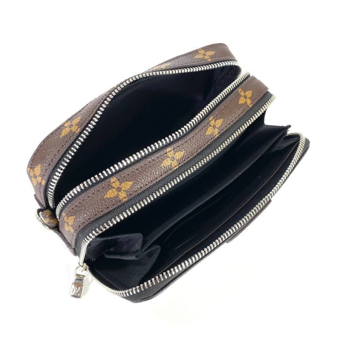 Louis Vuitton Alpha Wearable Wallet Bag Postacı Çanta - Görsel 4