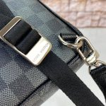 Louis Vuitton Outdoor Slingbag Canvas Erkek Omuz Çantası - Görsel 3