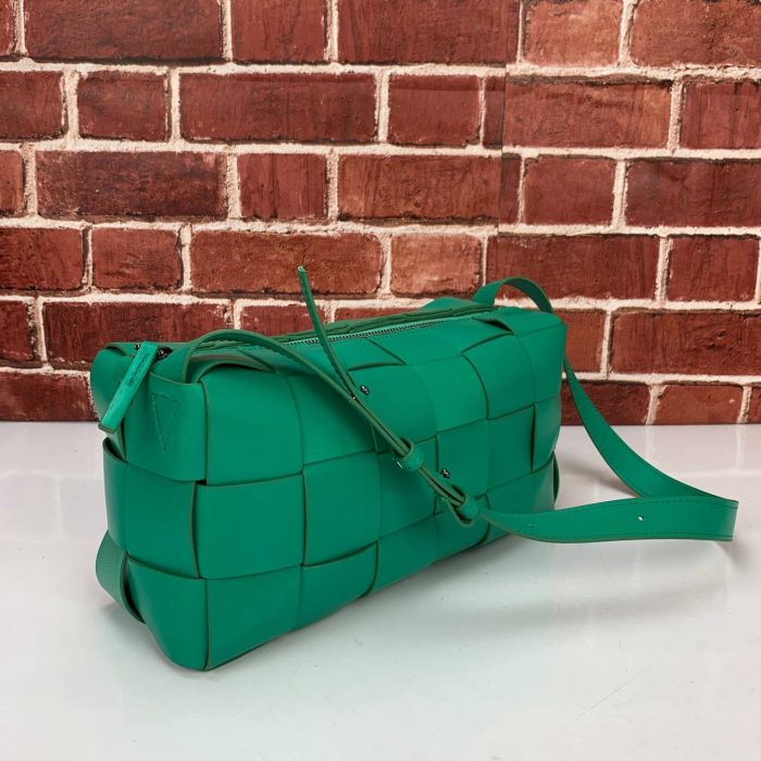 Bottega Veneta Brick Cassette Shoulder Bag - Görsel 3