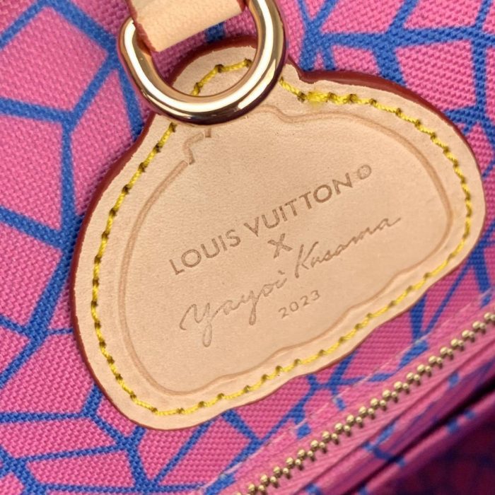 Louis Vuitton LVxYK OnTheGo MM Orta Boy Kadın Çanta - Görsel 11