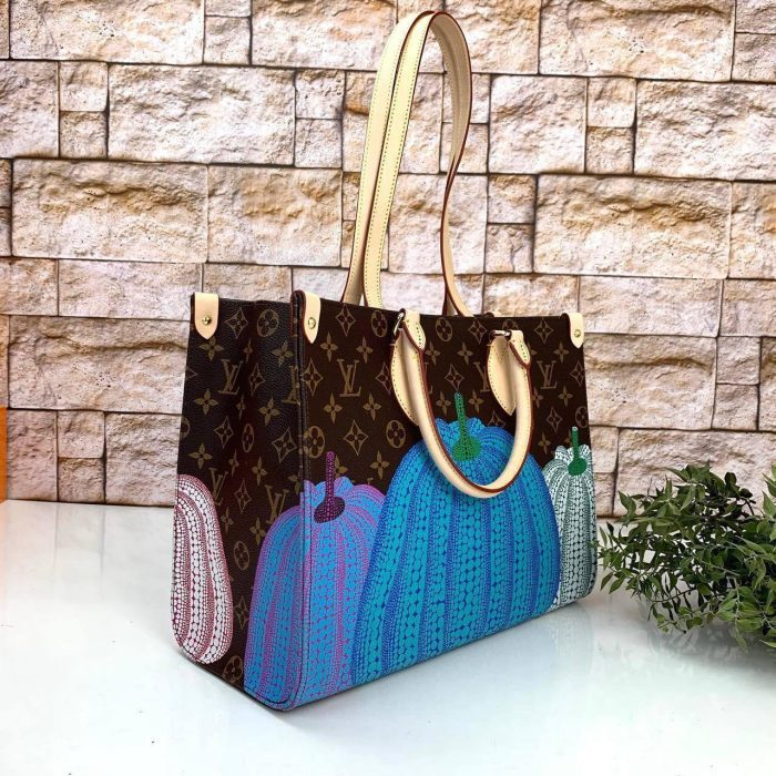 Louis Vuitton LVxYK OnTheGo MM Orta Boy Kadın Çanta - Görsel 4