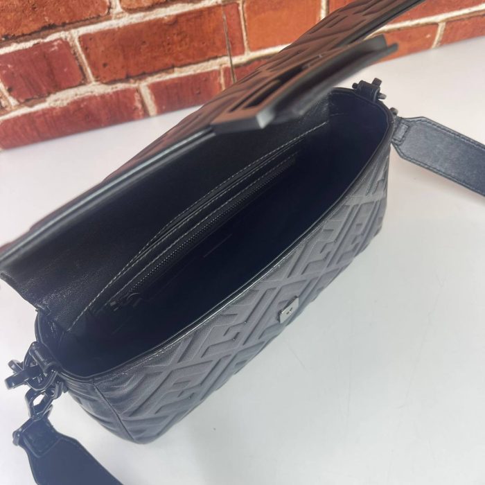 Fendi Baguette Bag %100 Hakiki Deri Kadın Çanta - Görsel 4