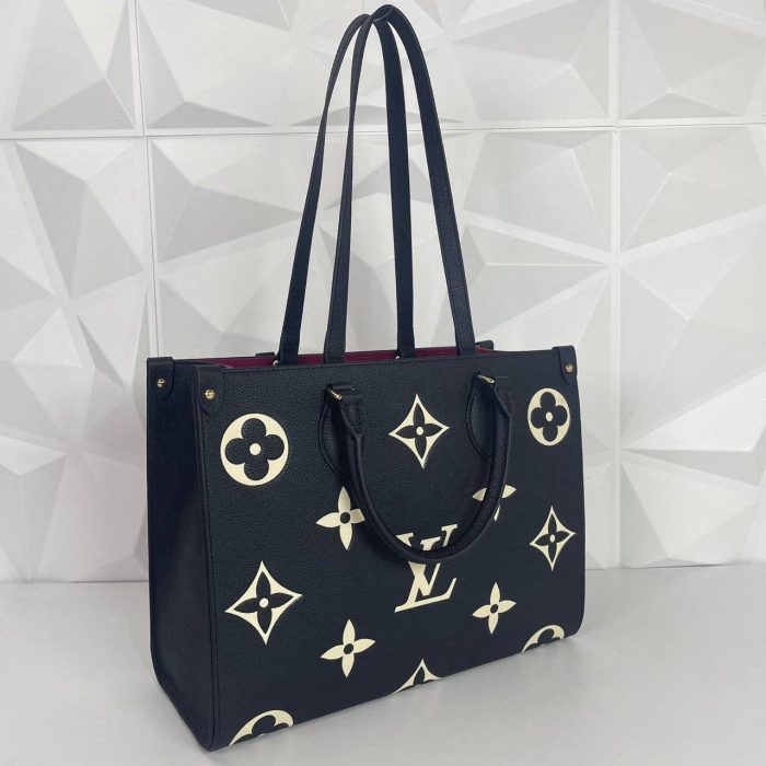 Louis Vuitton OnTheGo Bicolour Gradient MM Empreinte Kadın Çanta - Görsel 3