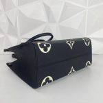 Louis Vuitton OnTheGo Bicolour Gradient MM Empreinte Kadın Çanta - Görsel 8