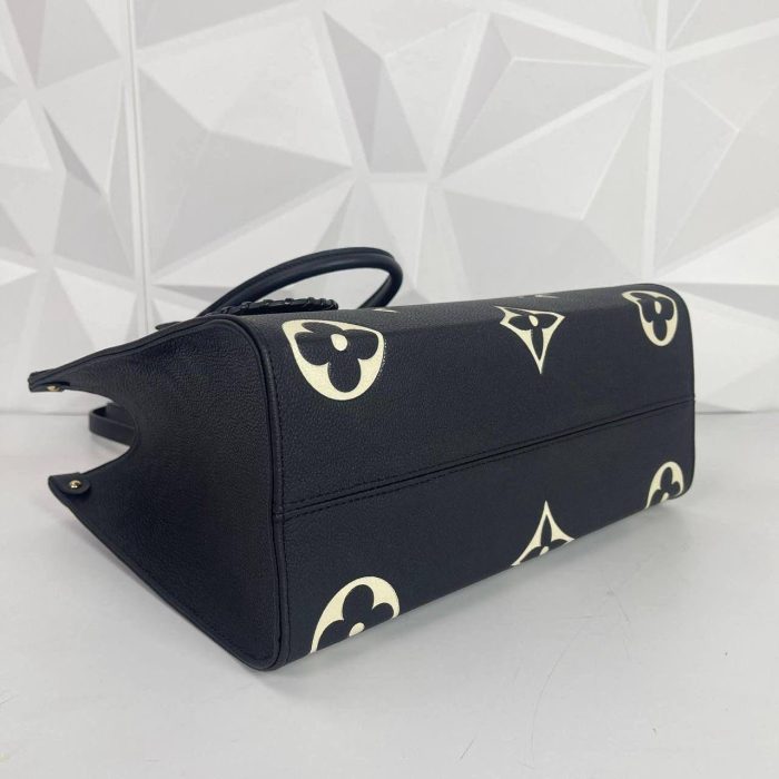 Louis Vuitton OnTheGo Bicolour Gradient MM Empreinte Kadın Çanta - Görsel 8