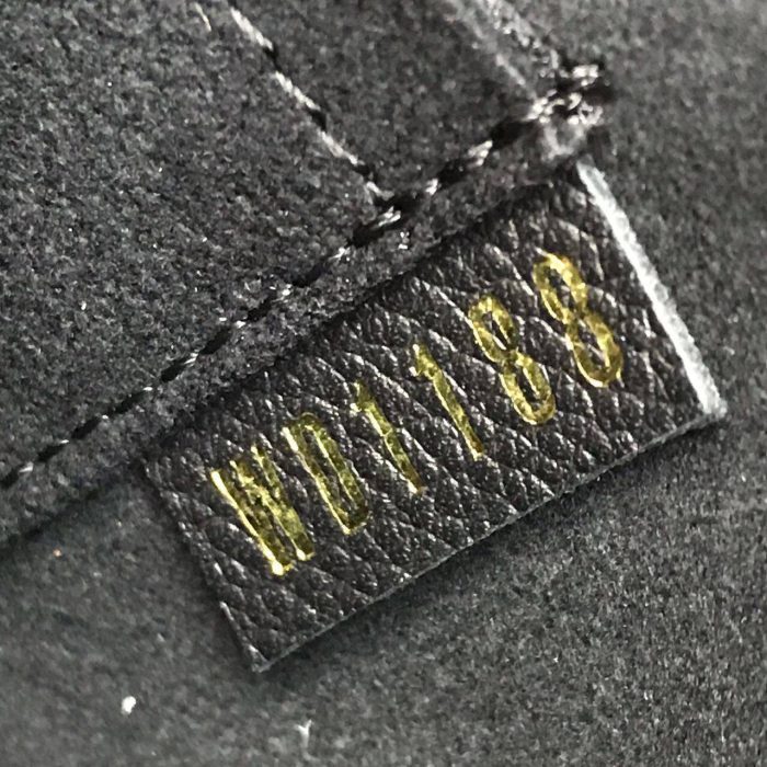 Louis Vuitton Boite Chapeau Souple Empreinte Bag - Görsel 6