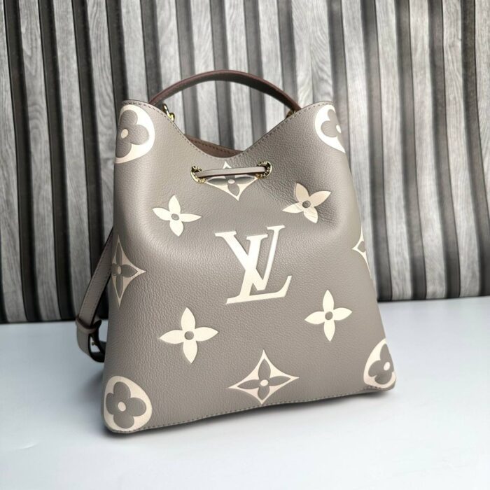 Louis Vuitton Neonoe Wild at Heart Collection Kadın Çanta - Görsel 3