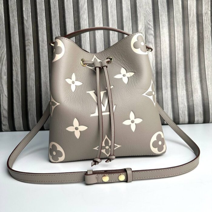 Louis Vuitton Neonoe Wild at Heart Collection Kadın Çanta - Görsel 2