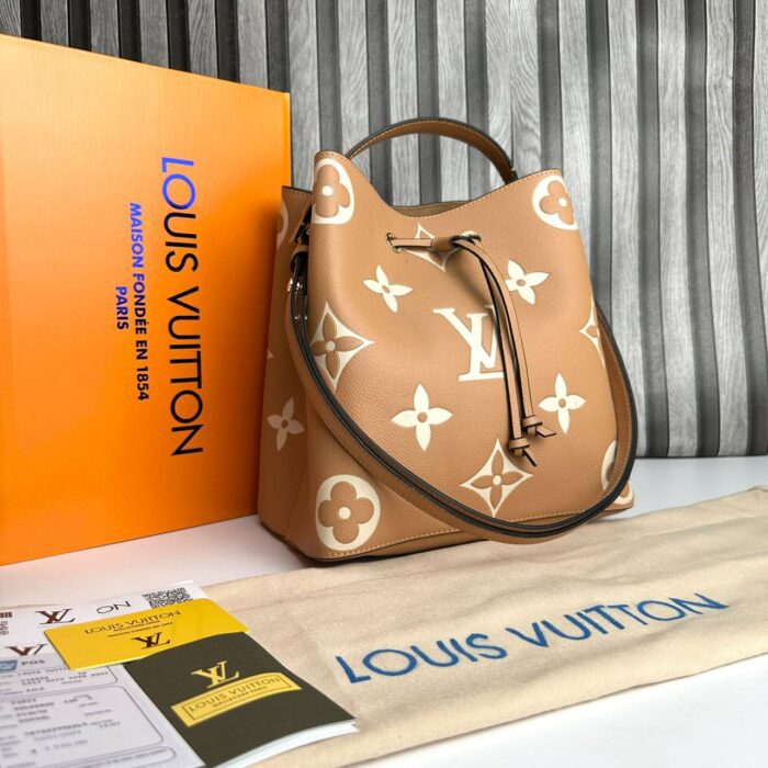 louis-vuitton-neonoe-wild-at-heart-collection-kadin-canta-
